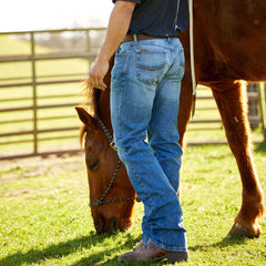 Ariat / M2 Relaxed Stretch Legacy Boot Cut Jean