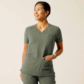 Ariat / Clara 6 Pocket Scrub Top
