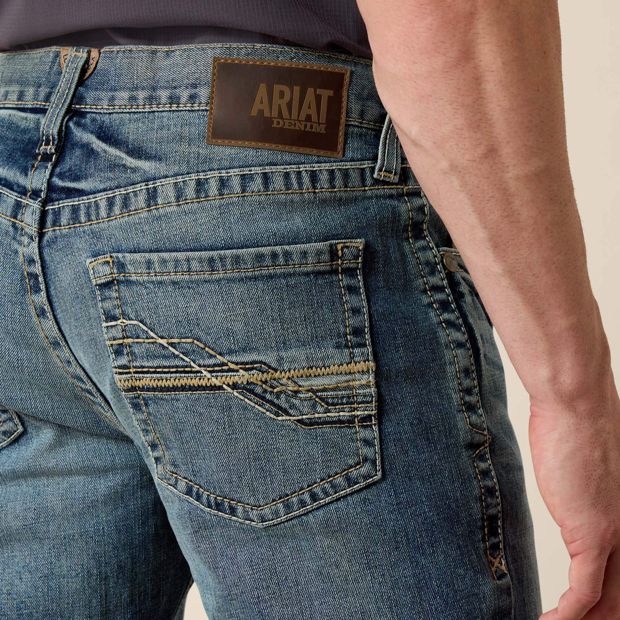 Ariat / M4 Low Rise Stretch Shoreway Stackable Straight Leg Jean