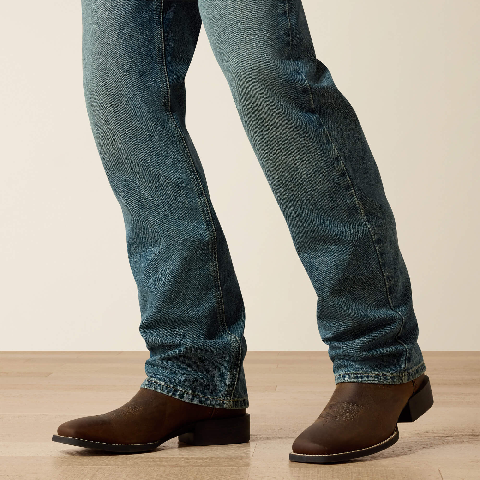 Ariat / M2 Relaxed Legacy Boot Cut Jean