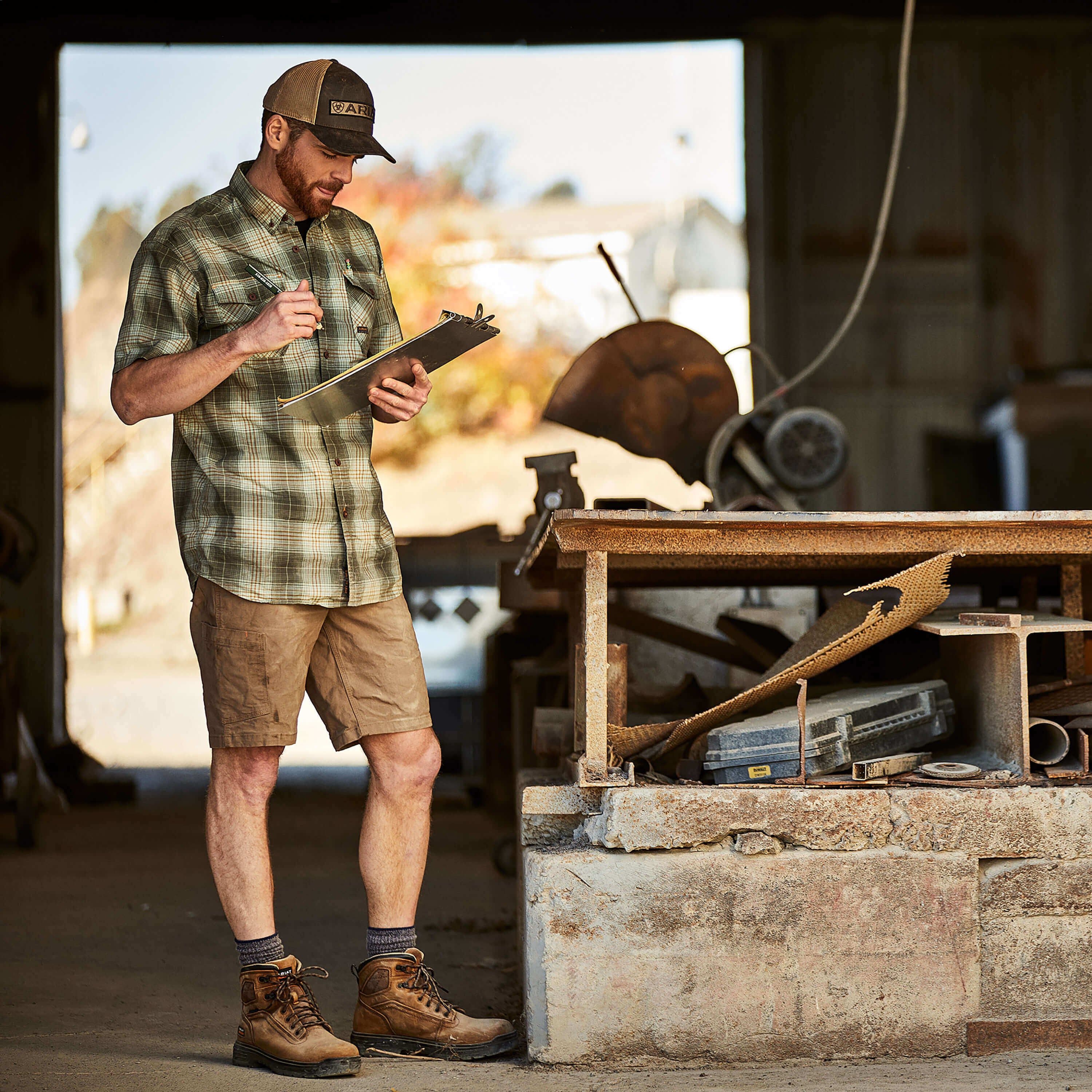Ariat / Rebar DuraStretch Made Tough 10" Short