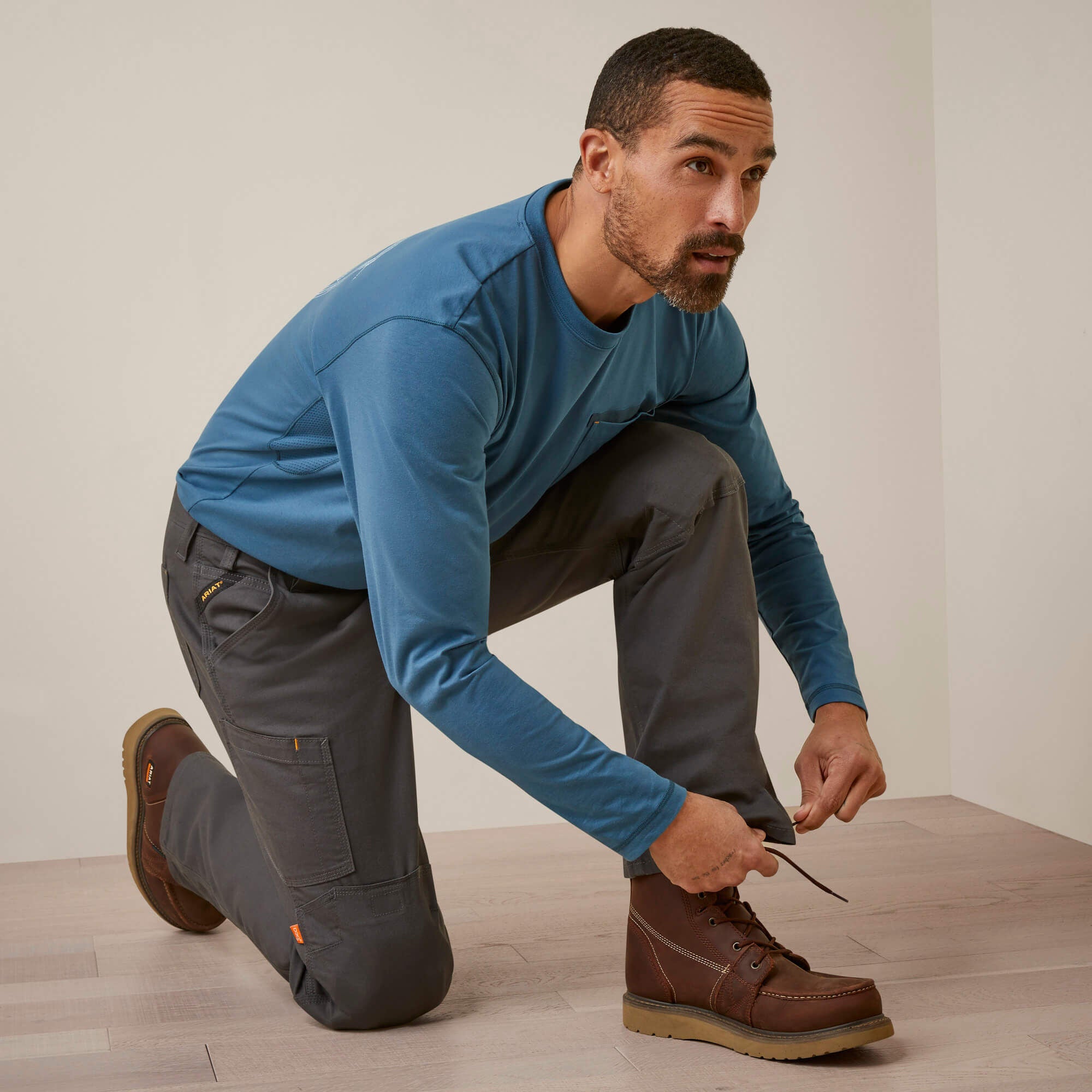 Ariat / Rebar M5 Straight Made Tough Knee Guardian Straight