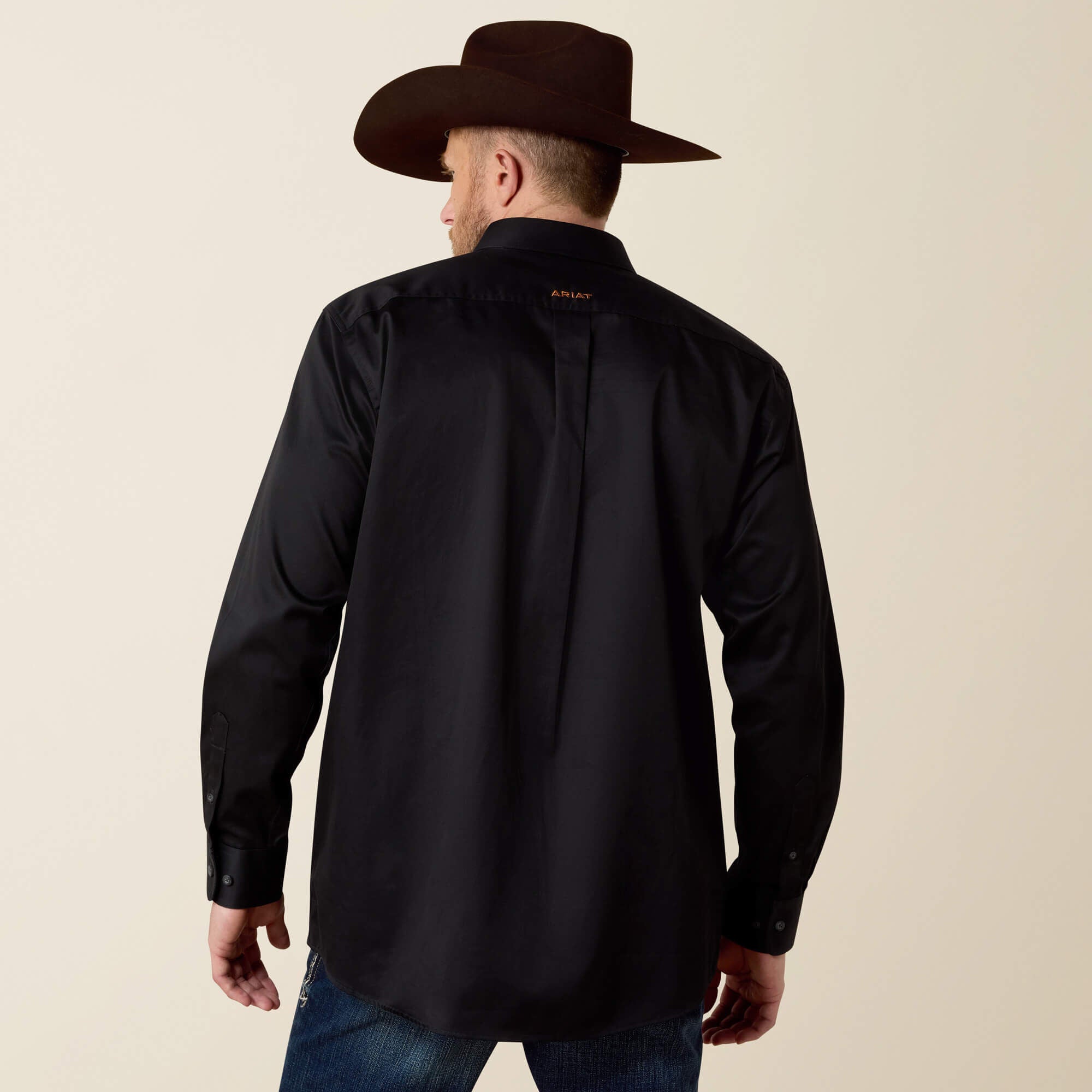 Ariat / Solid Twill Classic Fit Shirt