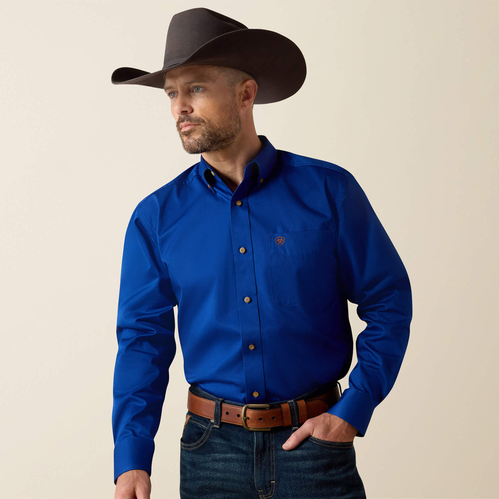 Ariat / Solid Twill Classic Fit Shirt