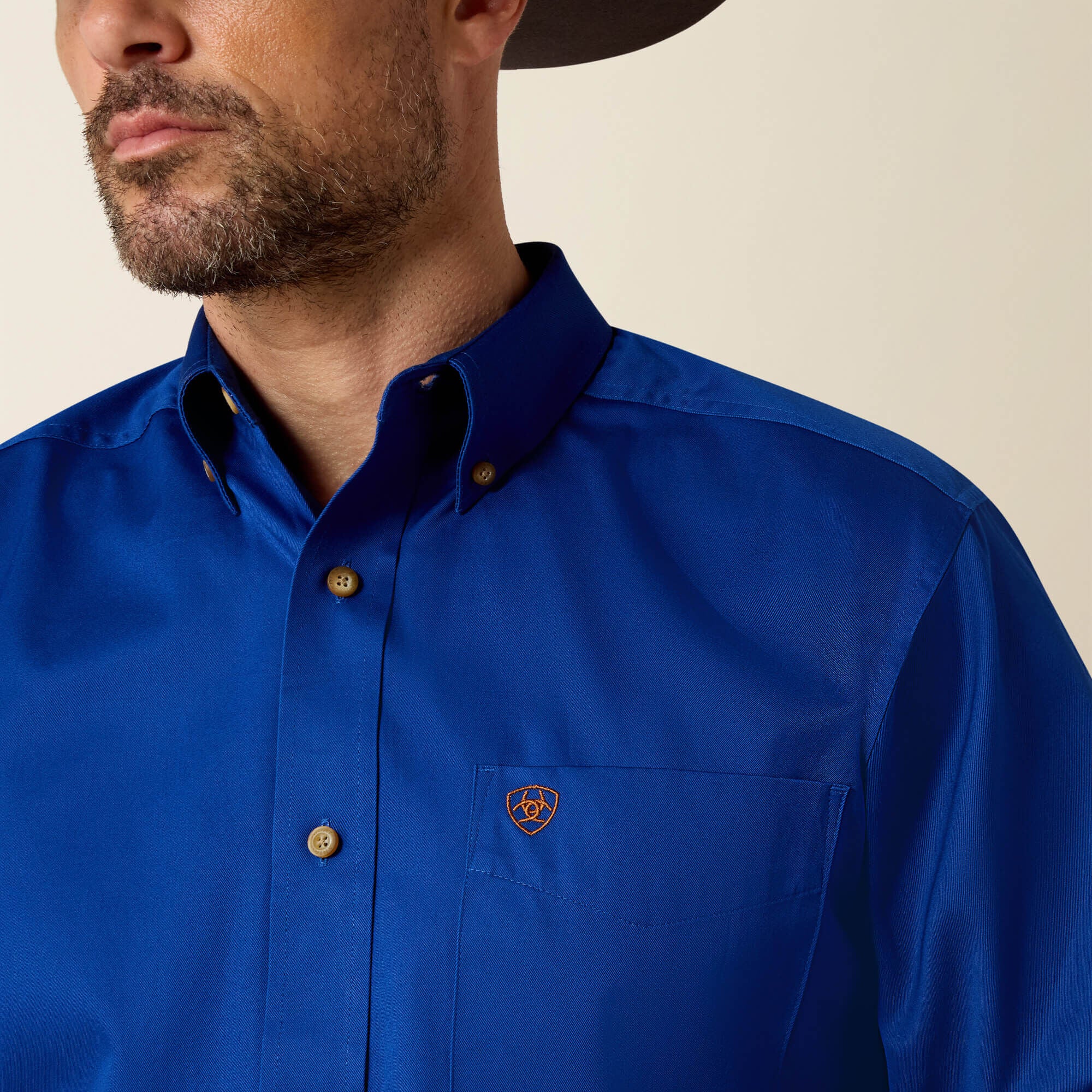 Ariat / Solid Twill Classic Fit Shirt