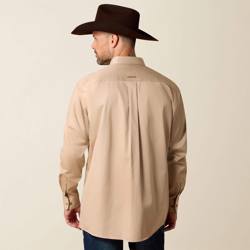Ariat / Solid Twill Classic Fit Shirt