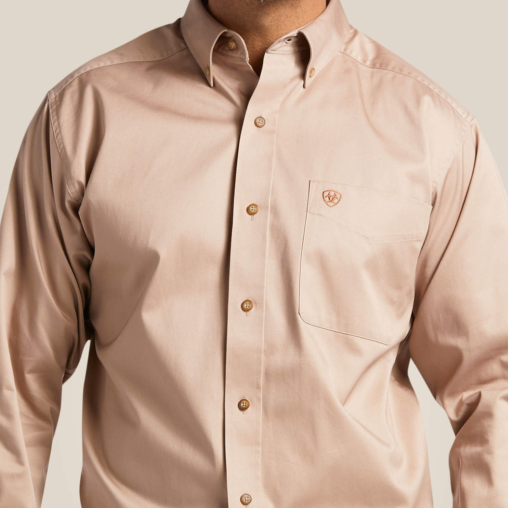 Ariat / Solid Twill Classic Fit Shirt