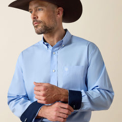 Ariat / Wrinkle Free Solid Classic Fit Shirt