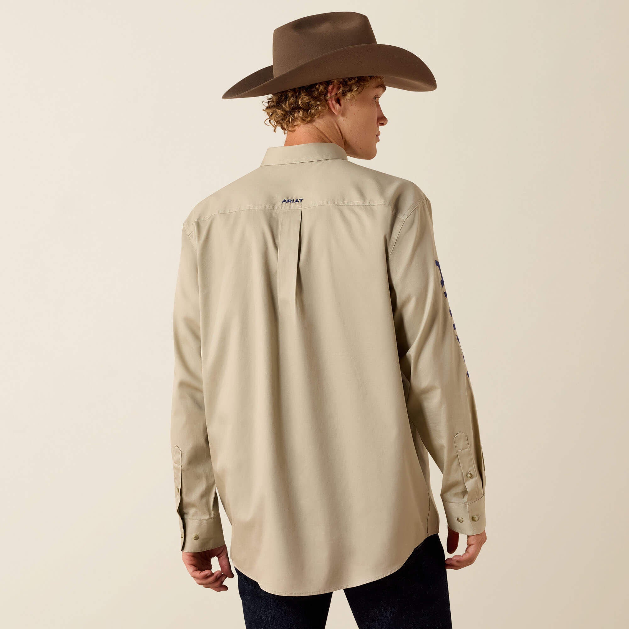 Ariat / Team Logo Lightweight Twill Classic Fit Shirt