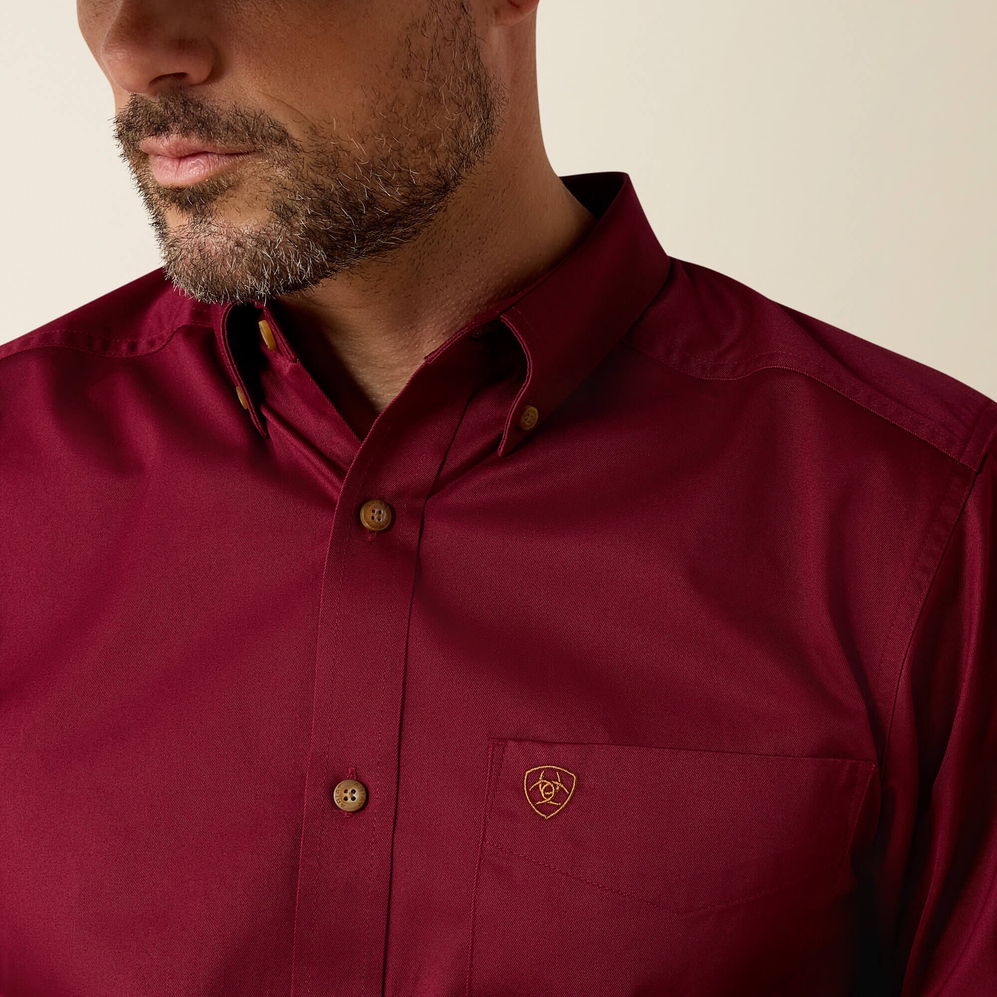 Ariat / Solid Twill Fitted Shirt
