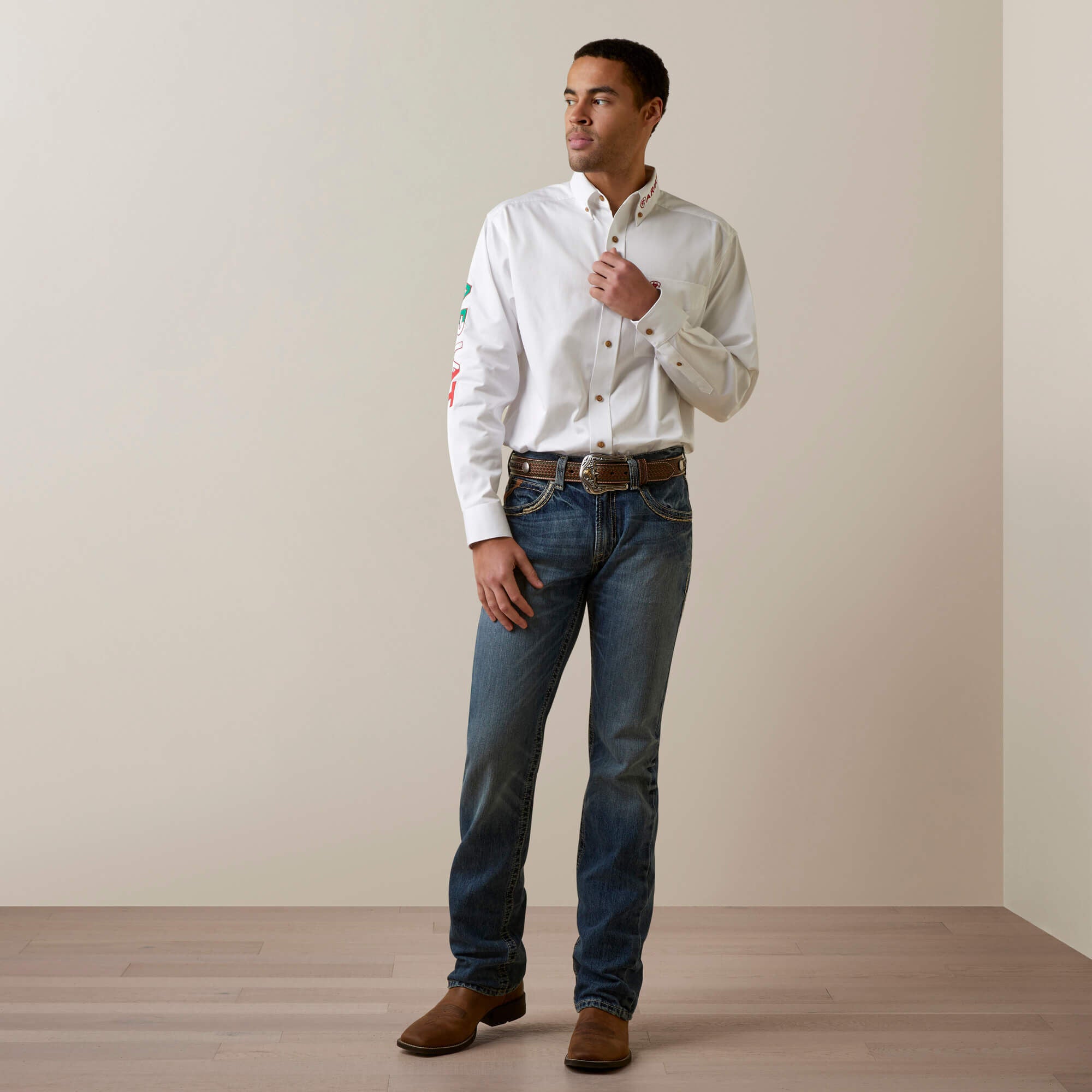 Ariat / Team Logo Twill Classic Fit Shirt