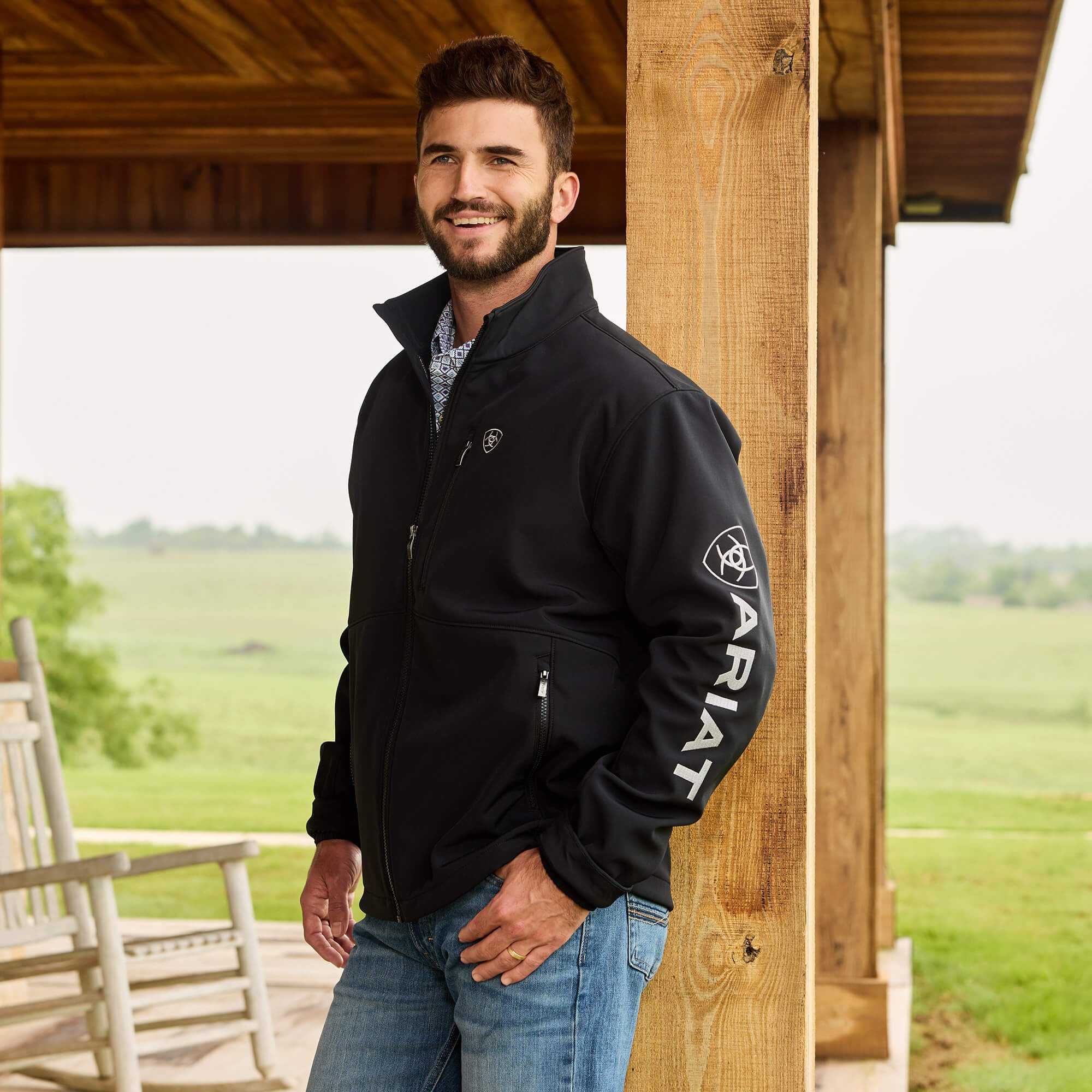 Ariat / Logo Softshell Jacket