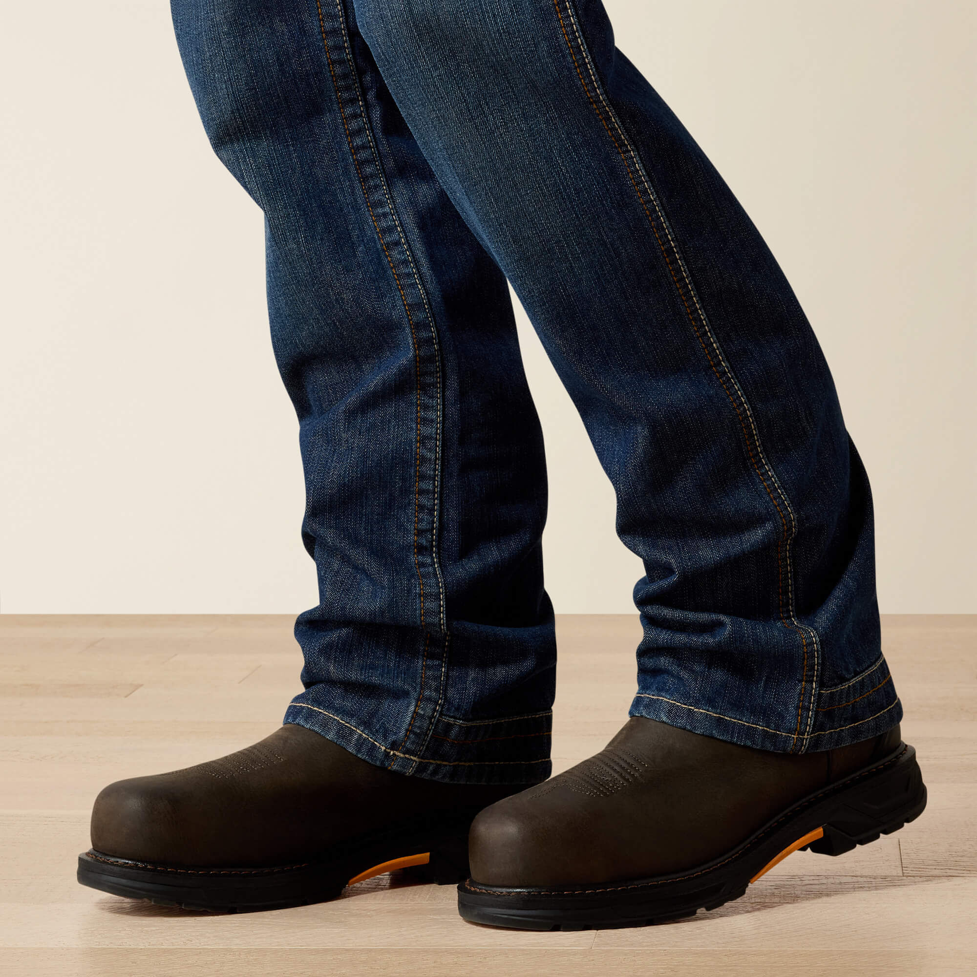 Ariat / FR M4 Relaxed Workhorse Boot Cut Jean