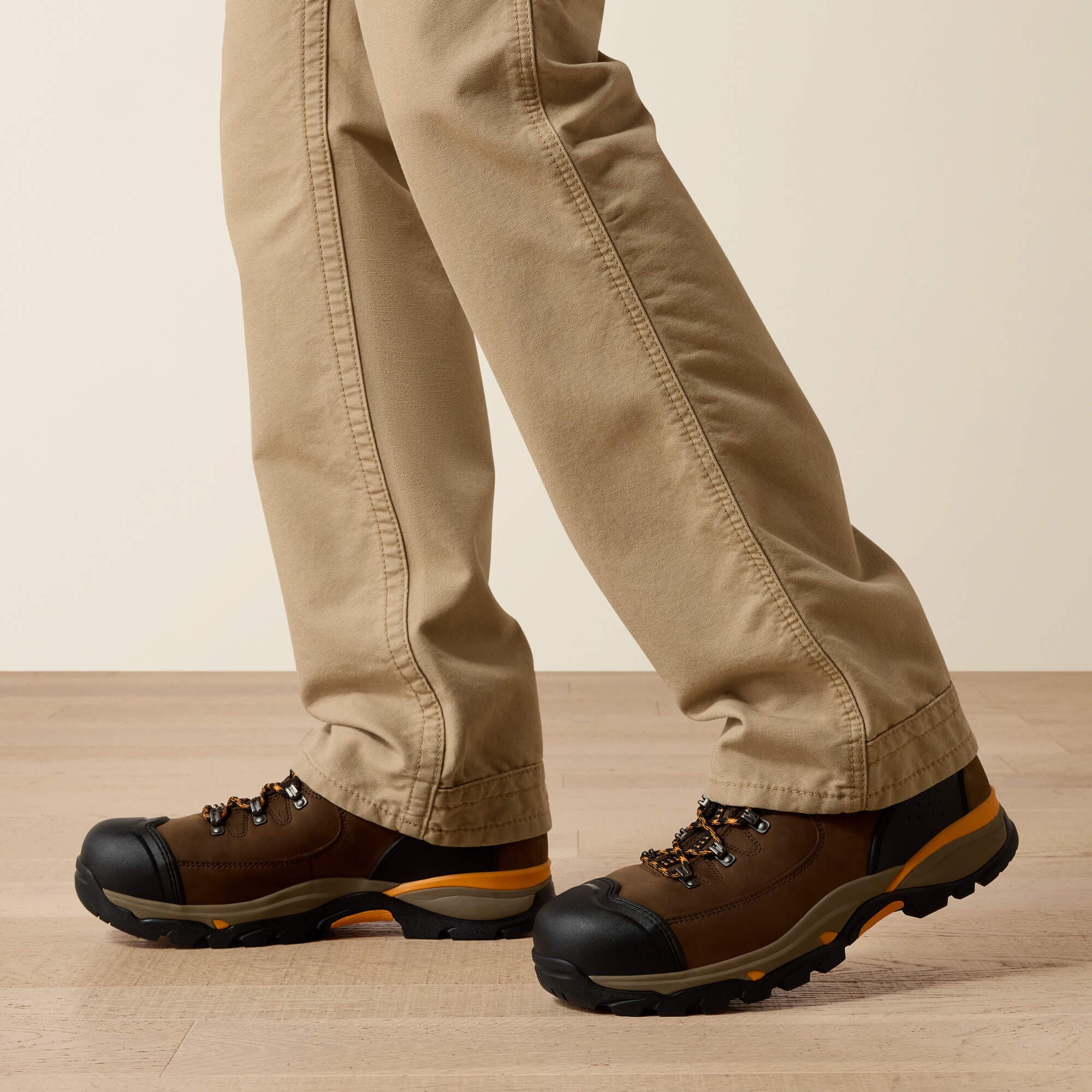 Ariat / FR M4 Relaxed Workhorse Boot Cut Pant