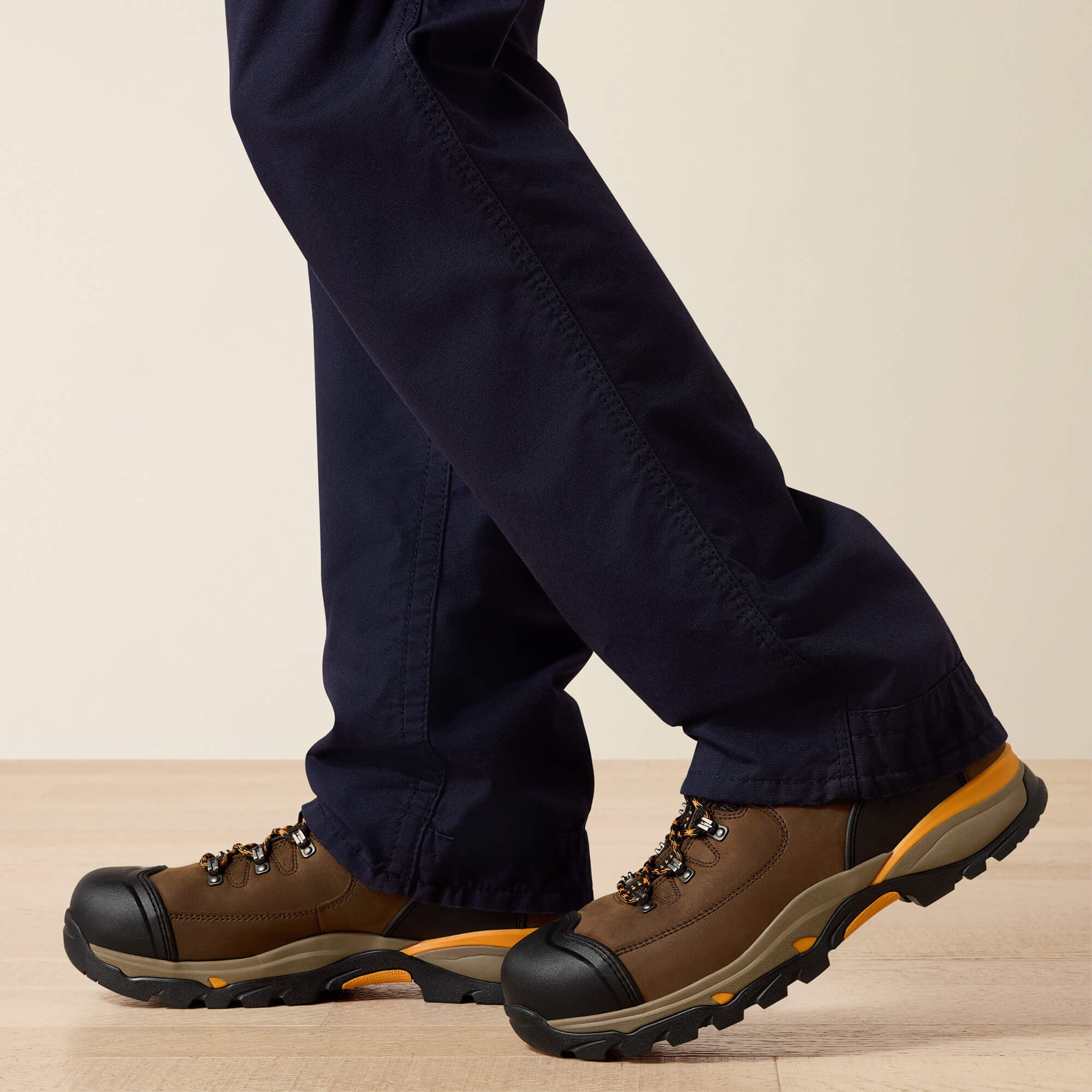 Ariat / FR M4 Relaxed Workhorse Boot Cut Pant