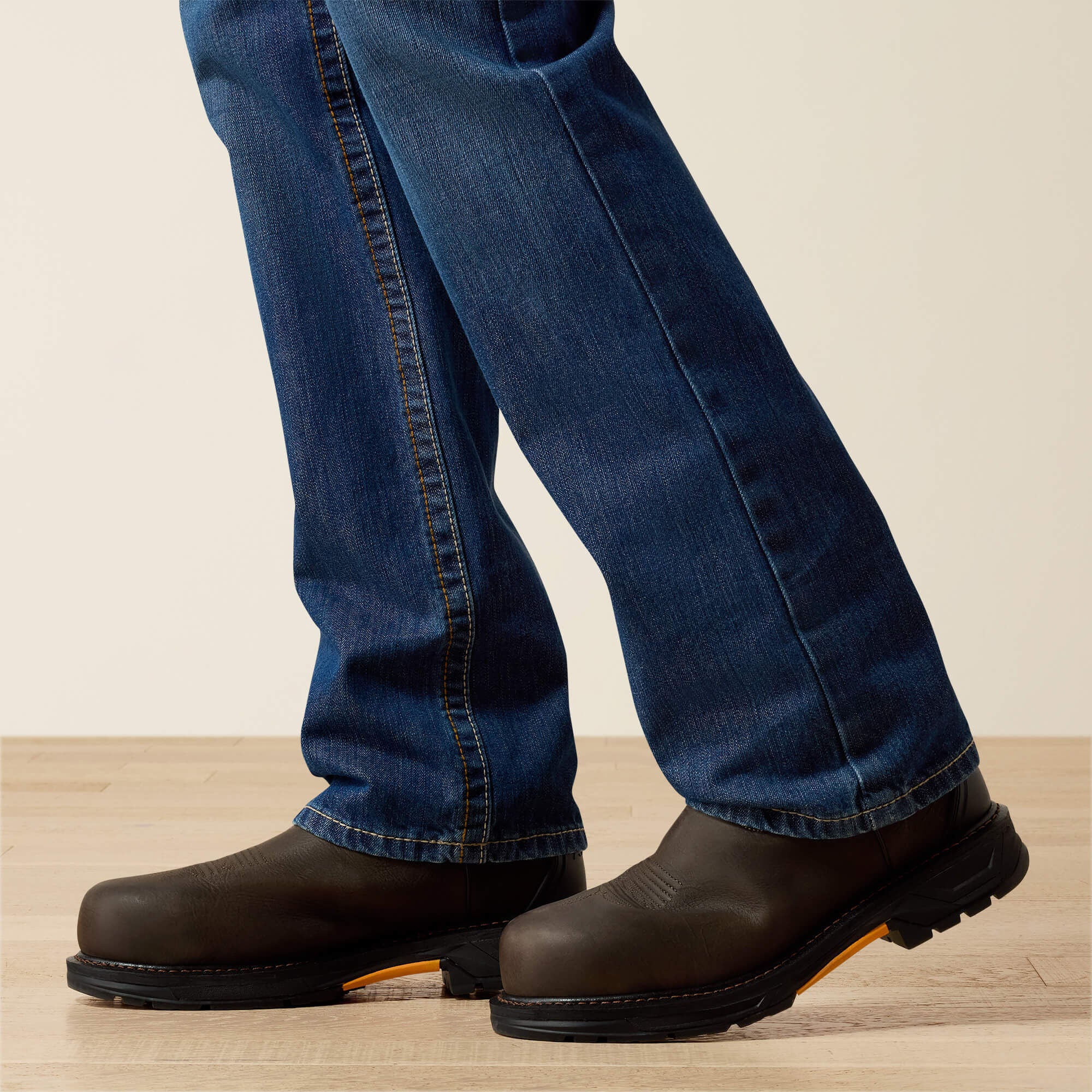 Ariat / FR M4 Relaxed Basic Boot Cut Jean