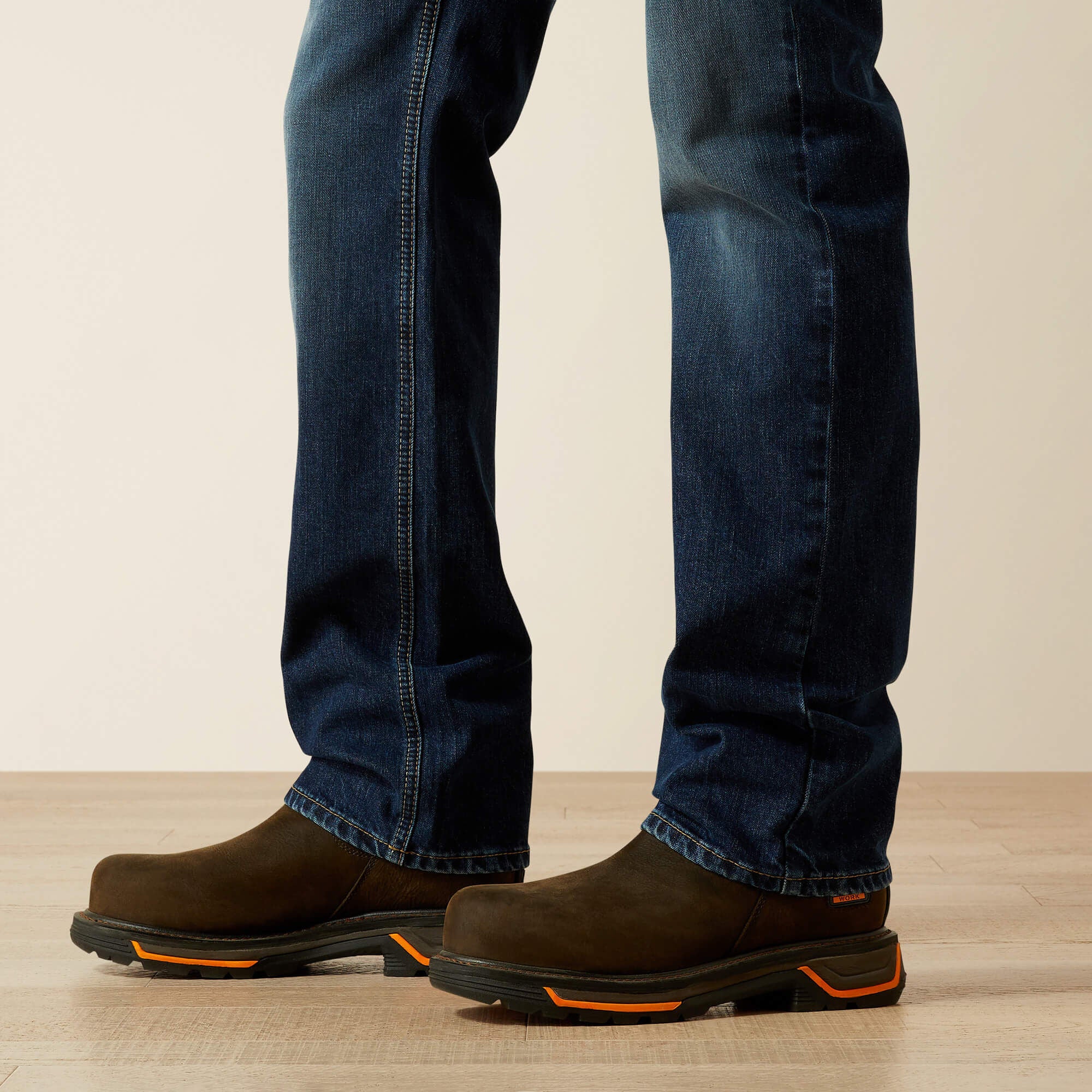 Ariat / FR M7 Slim Lightweight DuraStretch Straight Leg Jeans