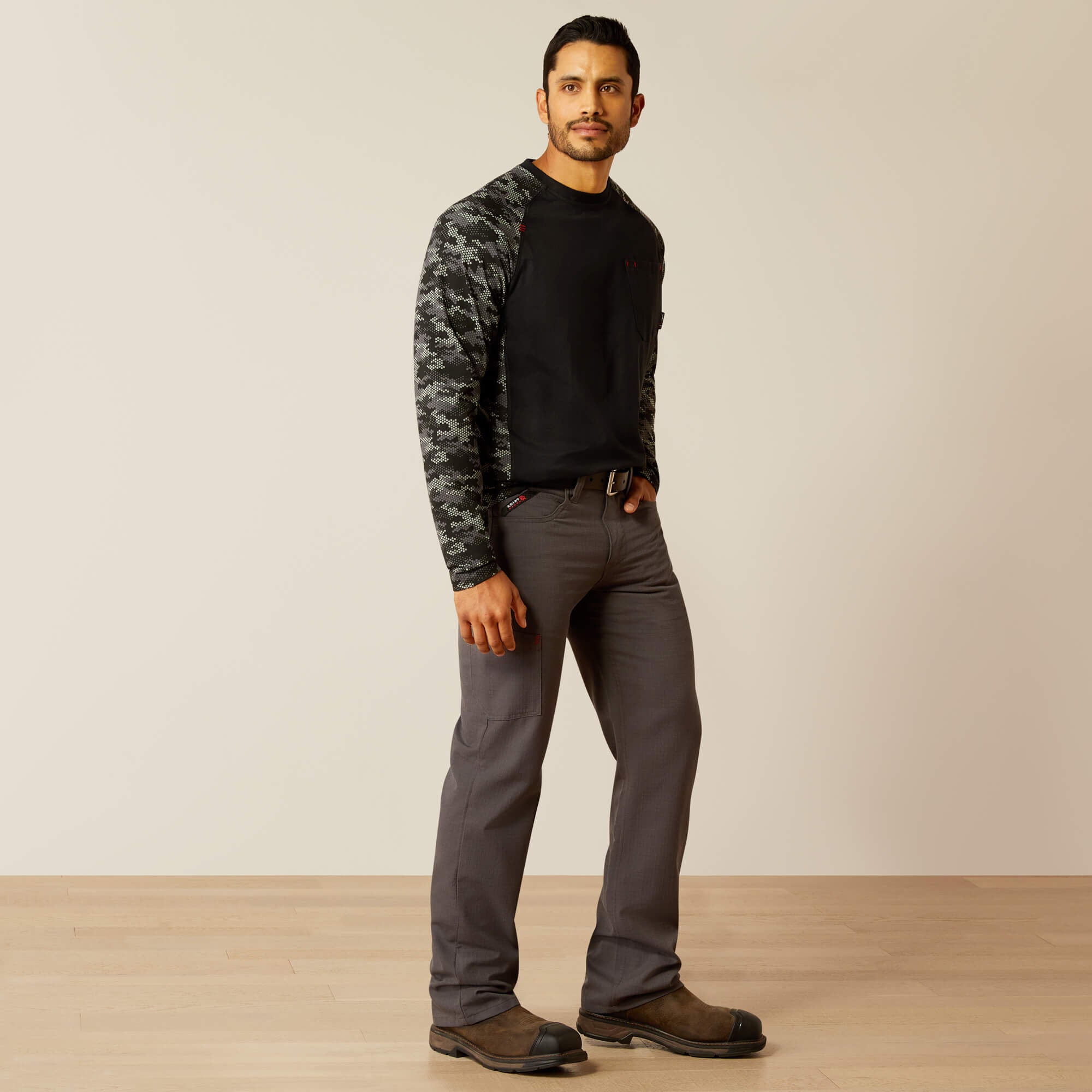 Ariat / FR AC Stretch Camo Baseball T-Shirt
