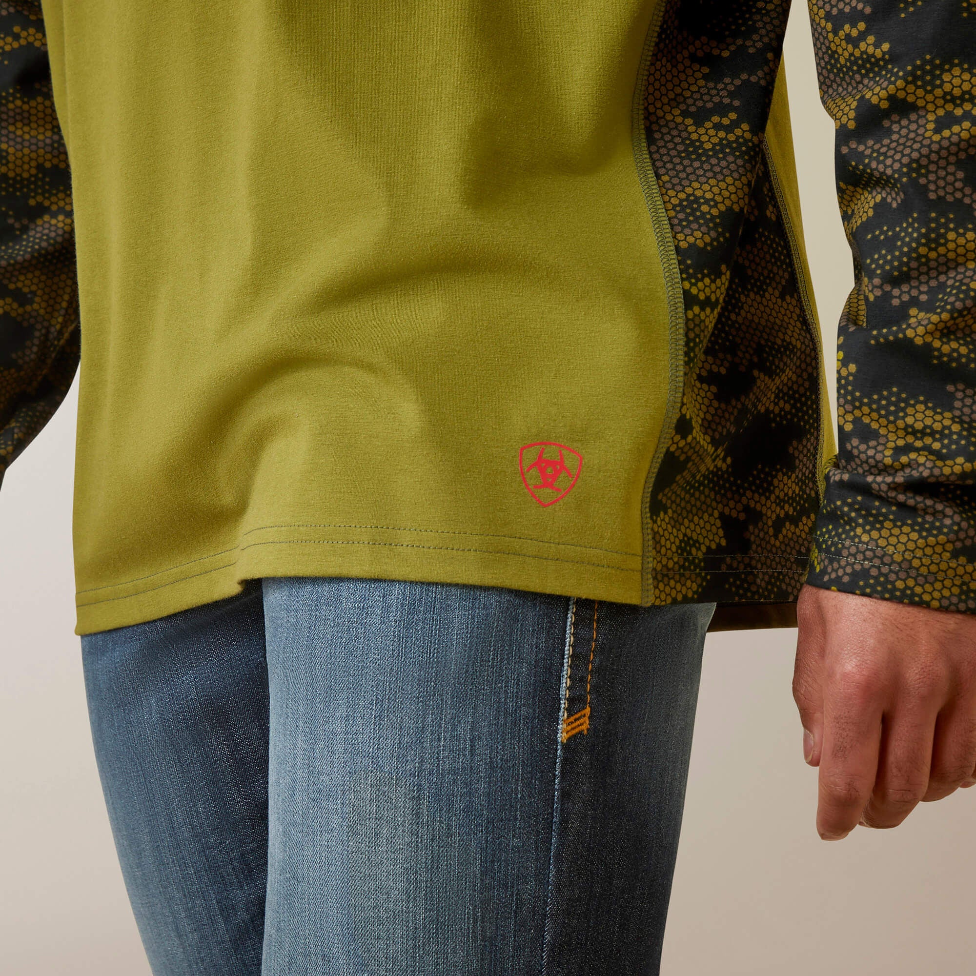 Ariat / FR AC Stretch Camo Baseball T-Shirt