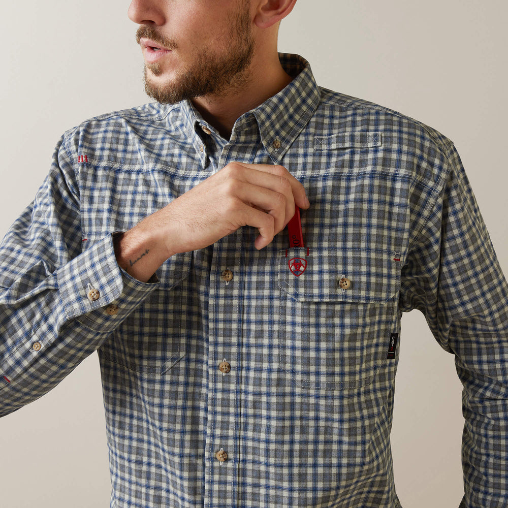Ariat / FR Plaid Featherlight Work Shirt