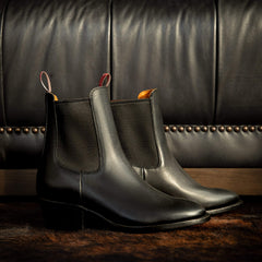 Ariat / Bench Made Eleanor Almond Toe Chelsea Boot