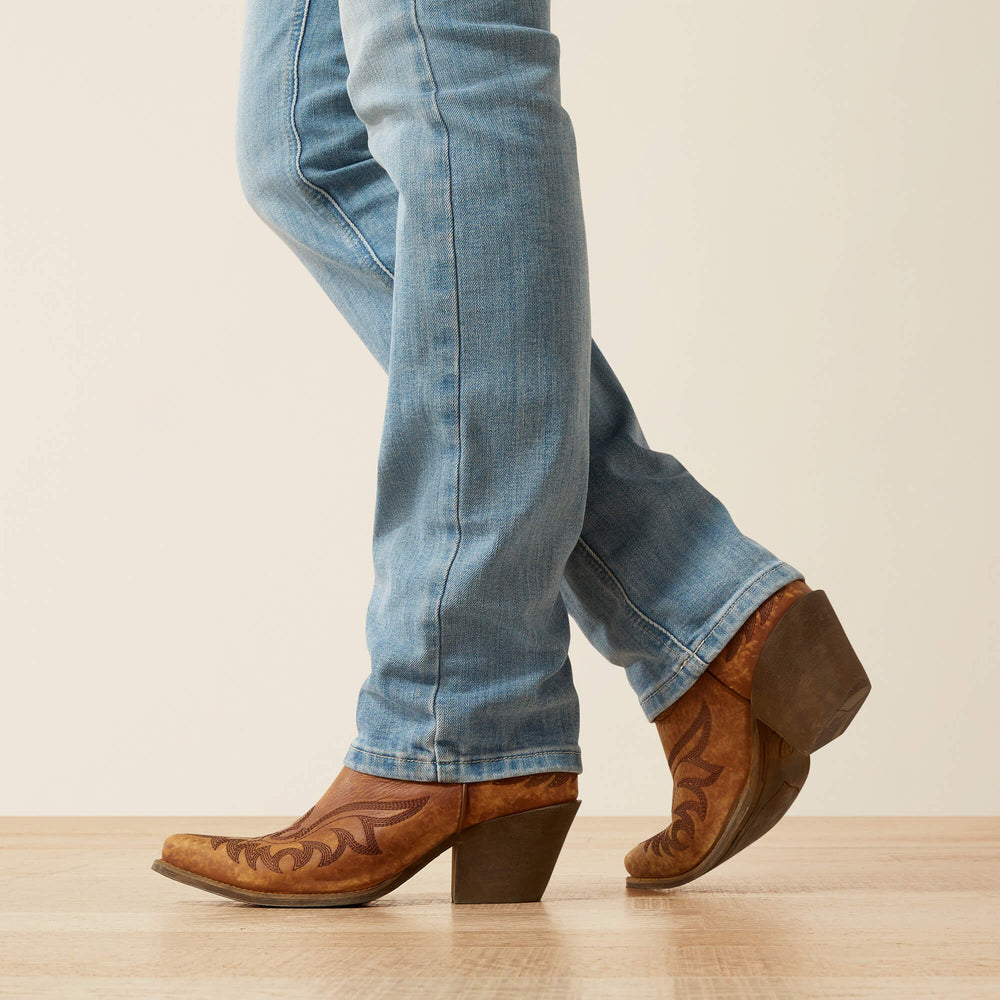 Ariat / Mid Rise Alessia Straight Leg Jean