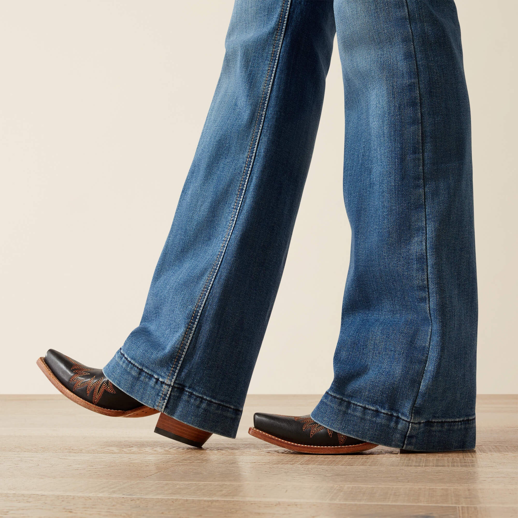 Ariat / Perfect Rise Isabelle Wide Trouser Jeans