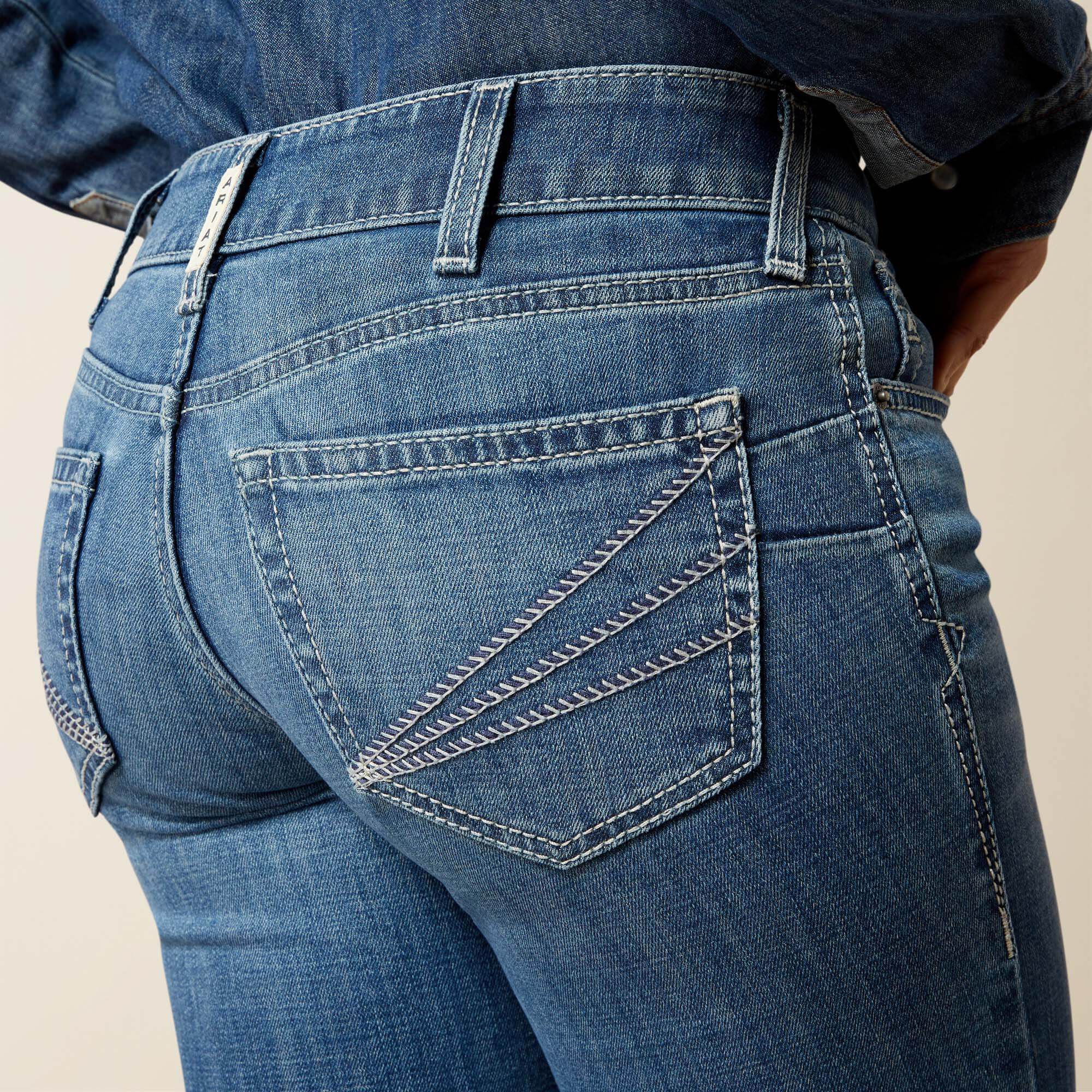 Ariat / Mid Rise Aisha Boot Cut Jean