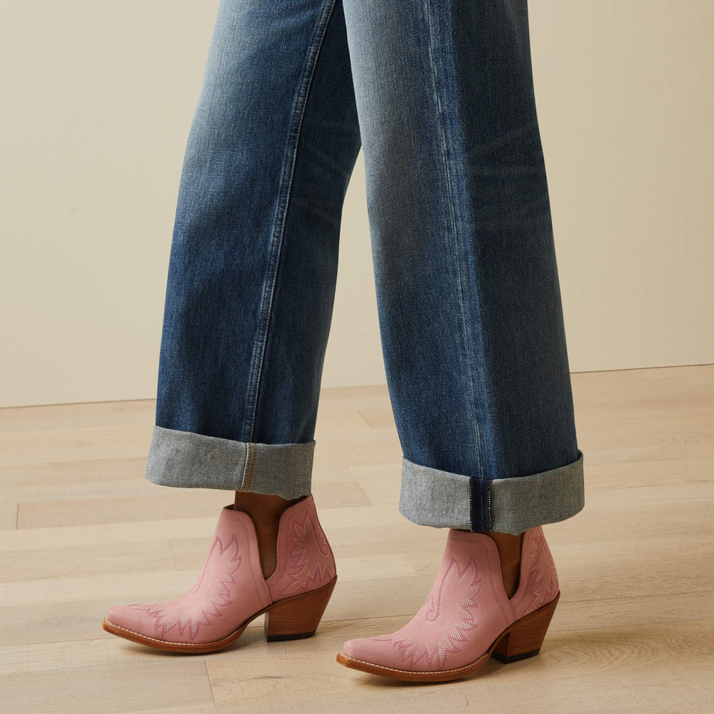 Ariat / Ultra High Rise Tomboy Wide Jean