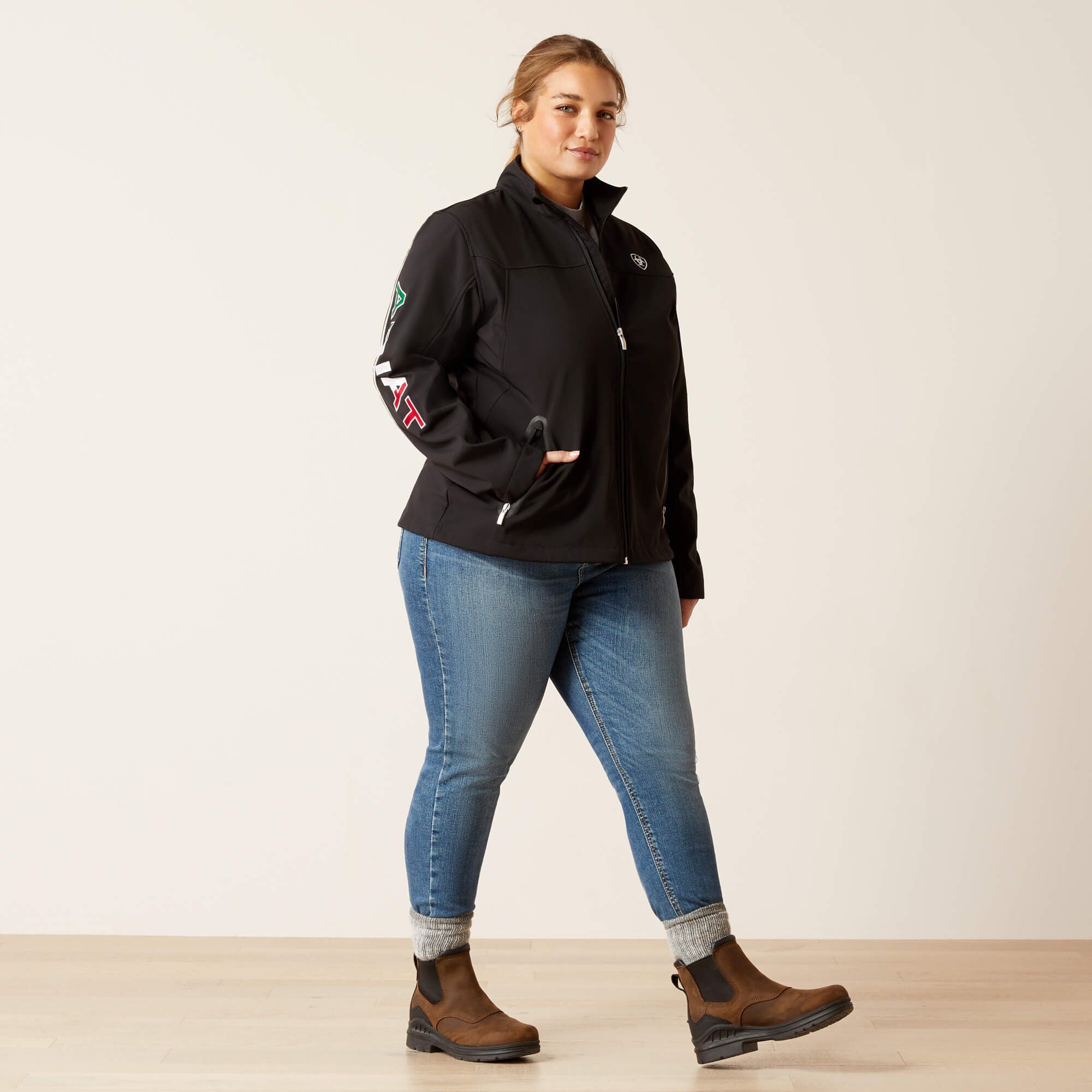 Ariat / Classic Team Softshell MEXICO Jacket