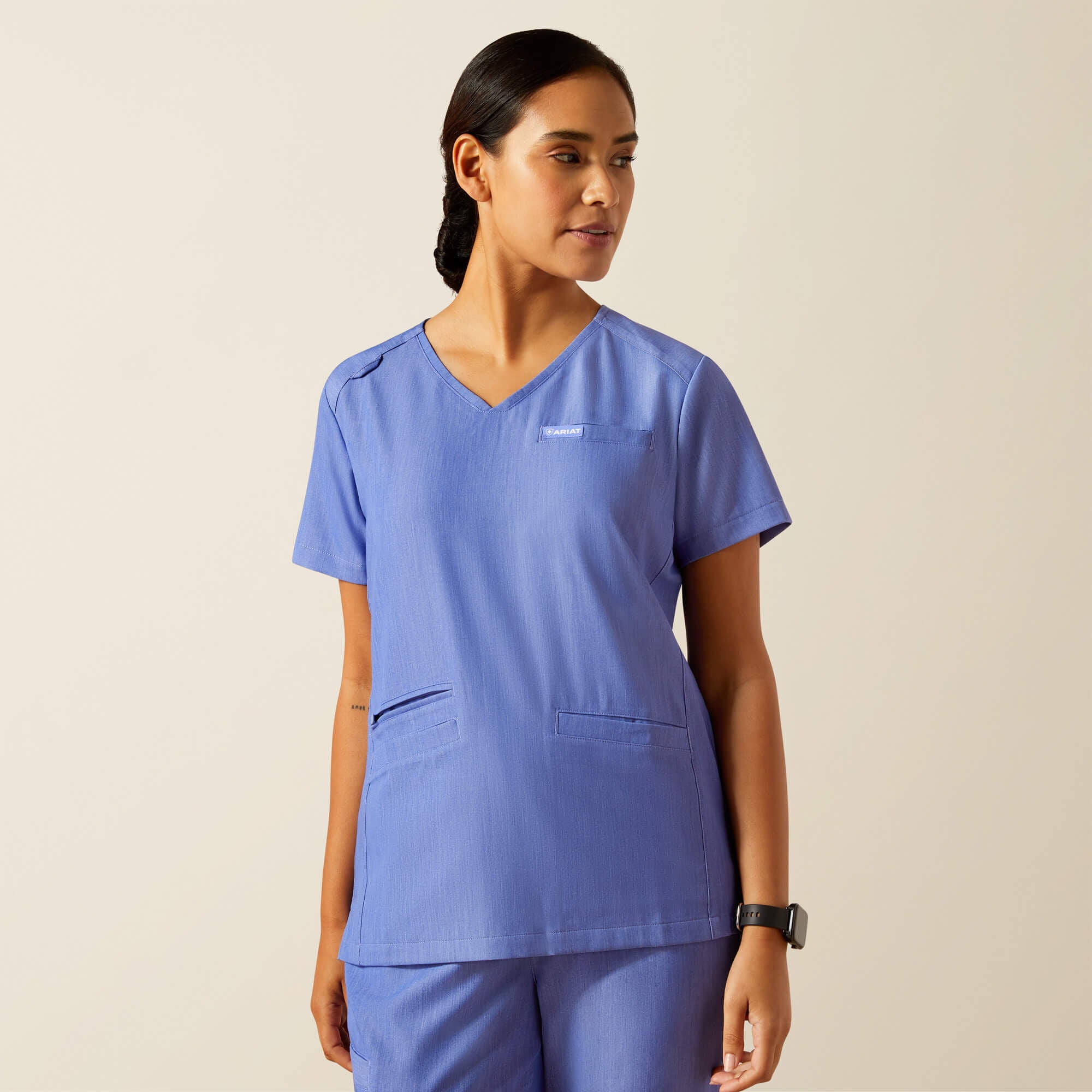 Ariat / Clara 6 Pocket Scrub Top