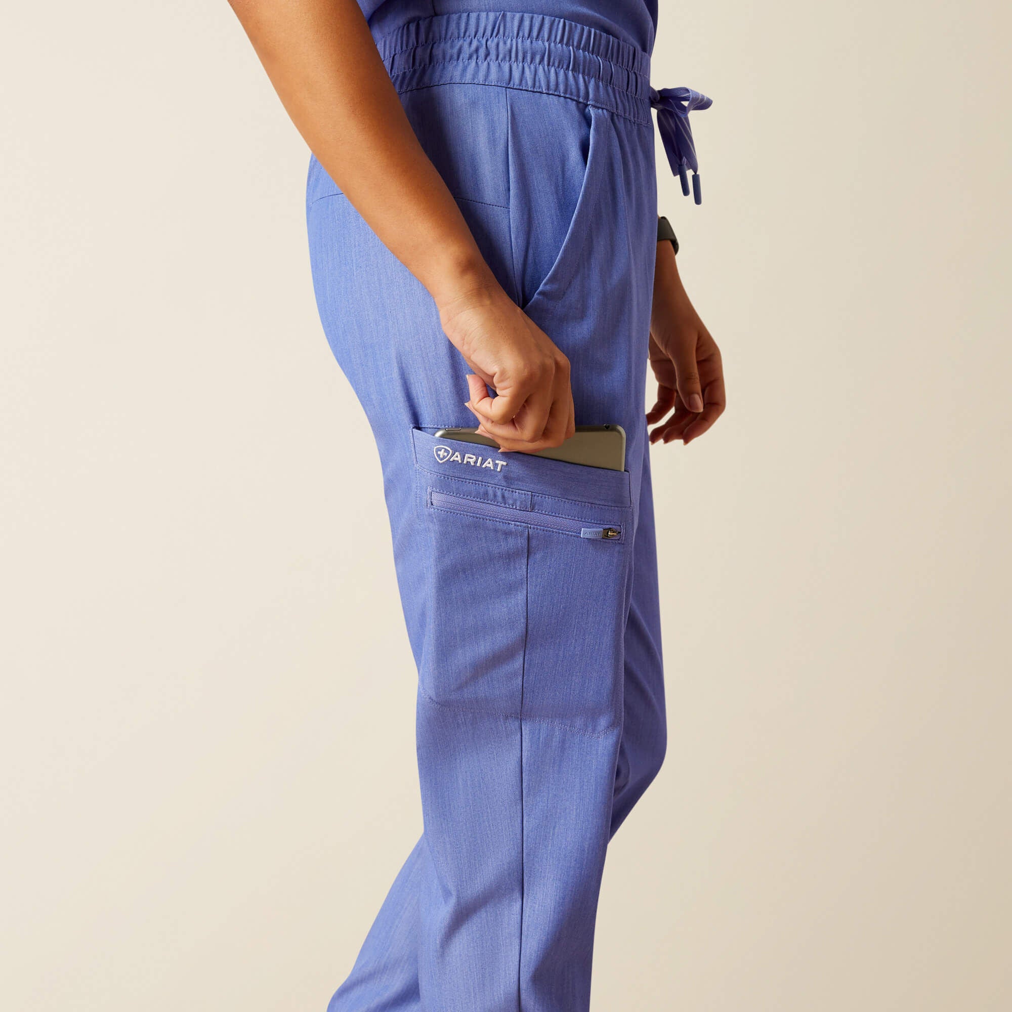 Ariat / Blackwell Cargo Stretch Jogger Scrub Pant