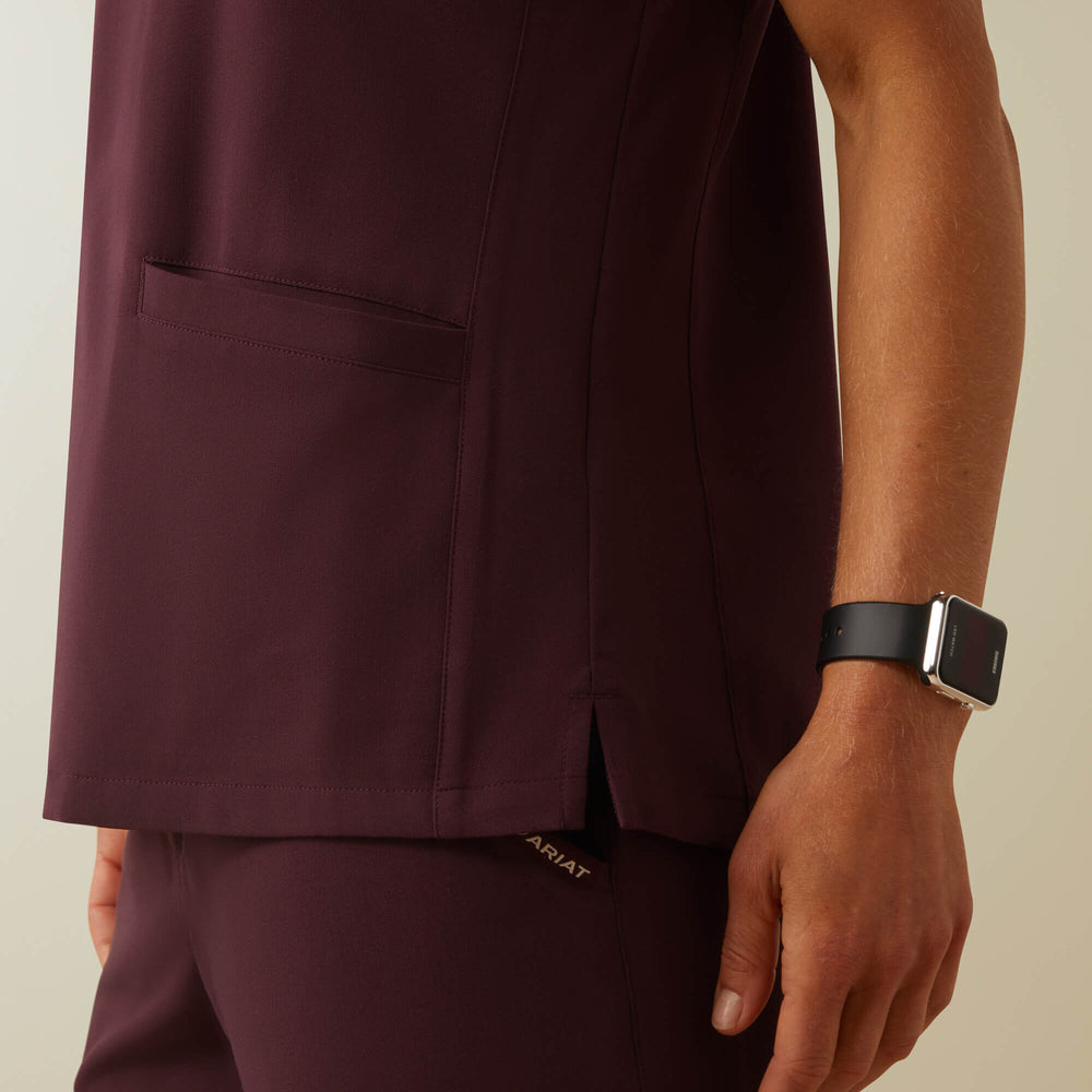 Ariat / Clara 6 Pocket Scrub Top