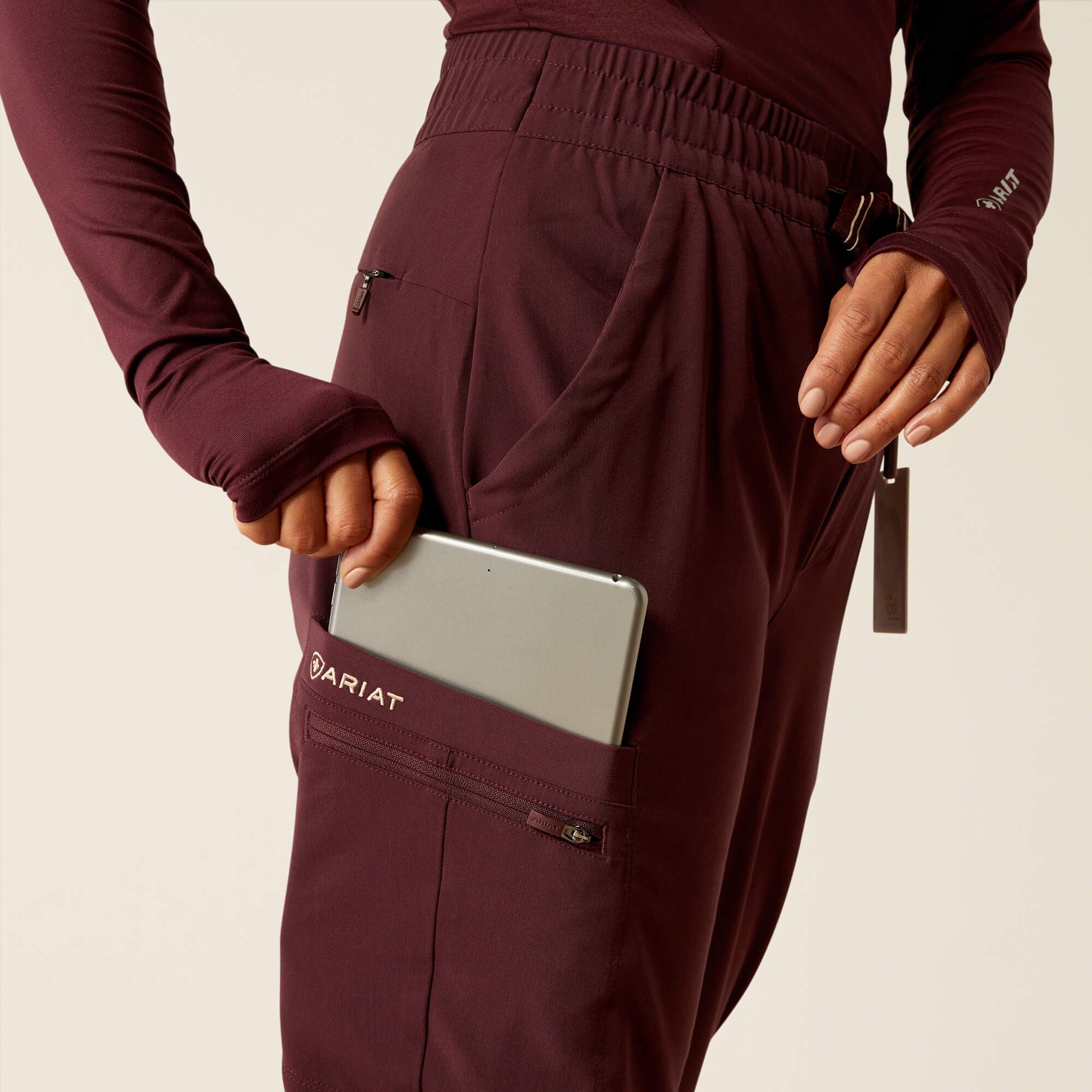 Ariat / Blackwell Cargo Stretch Jogger Scrub Pant