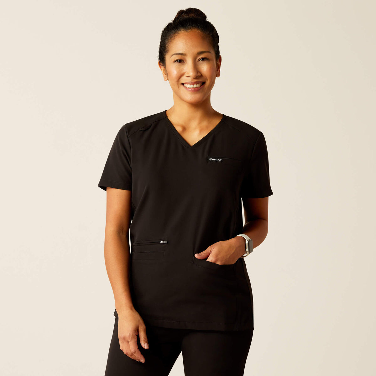 Ariat / Clara 6 Pocket Scrub Top