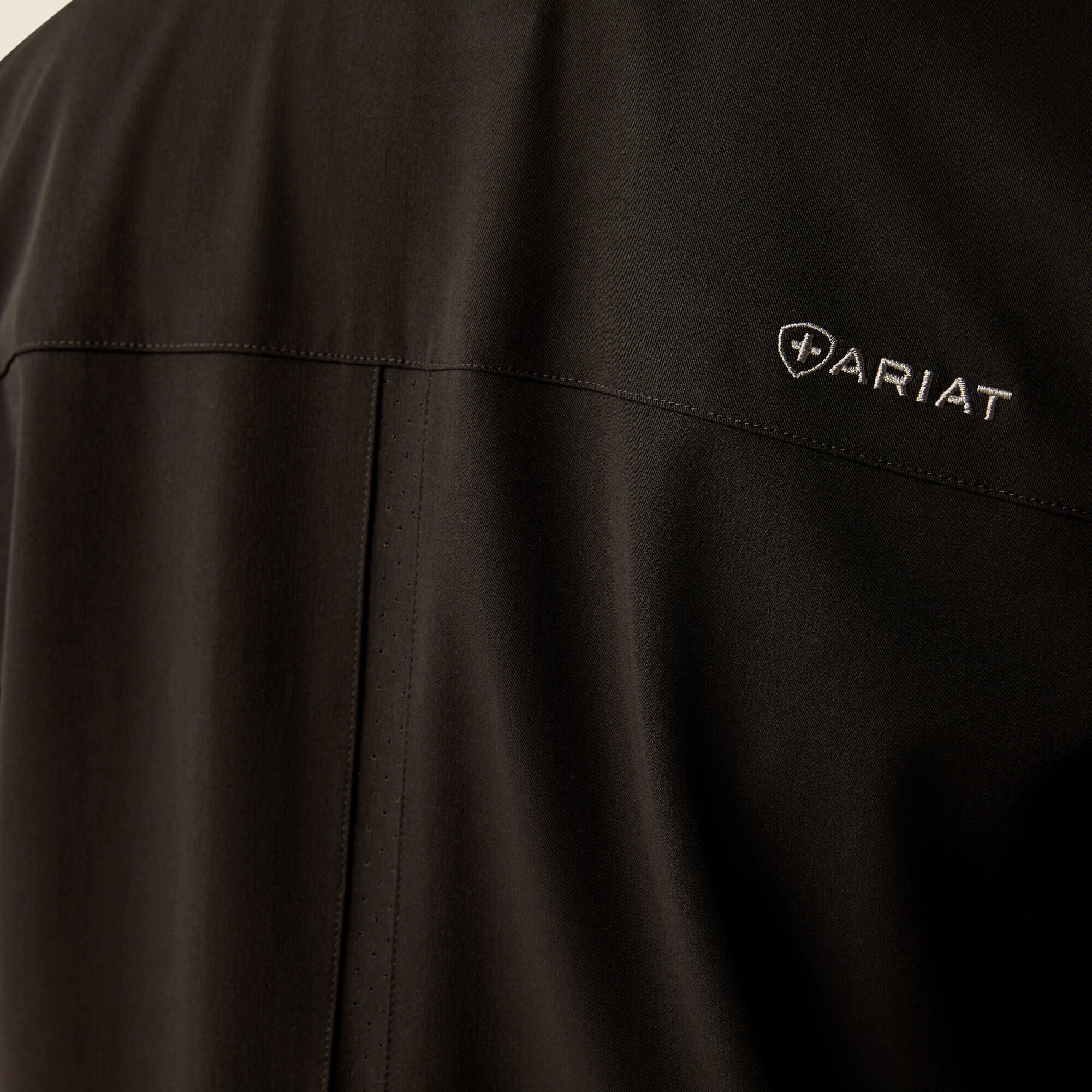 Ariat / Clara 6 Pocket Scrub Top
