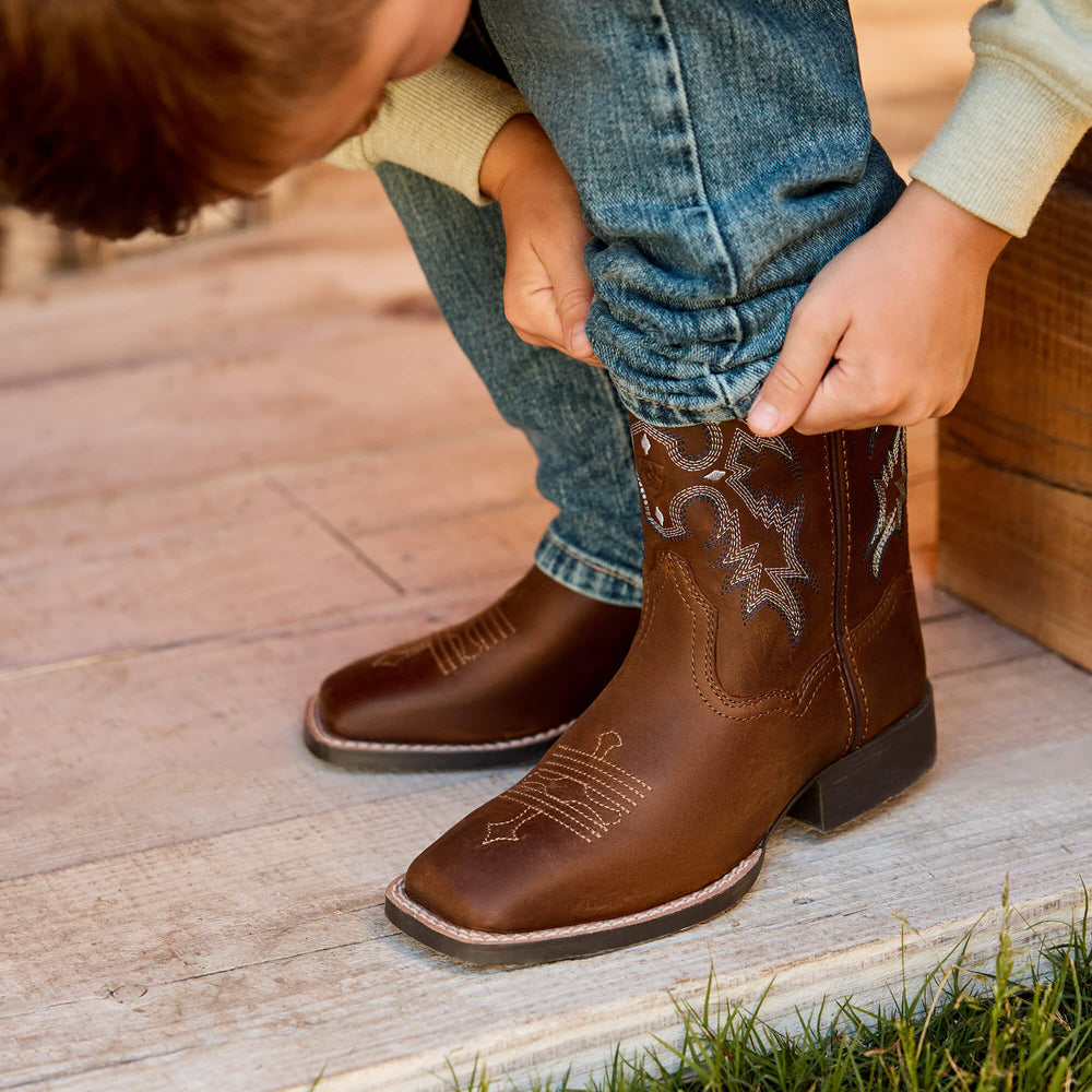 Ariat / Tombstone Wide Square Toe Western Boot