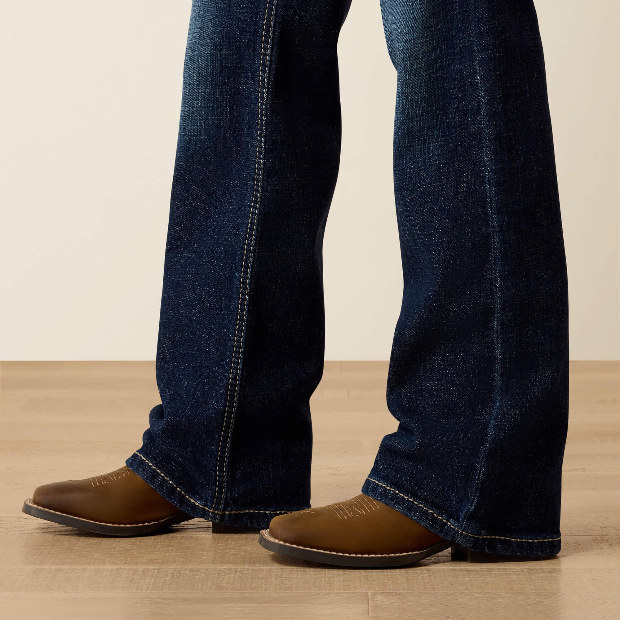 Ariat / B4 Relaxed Oliver Boot Cut Jeans
