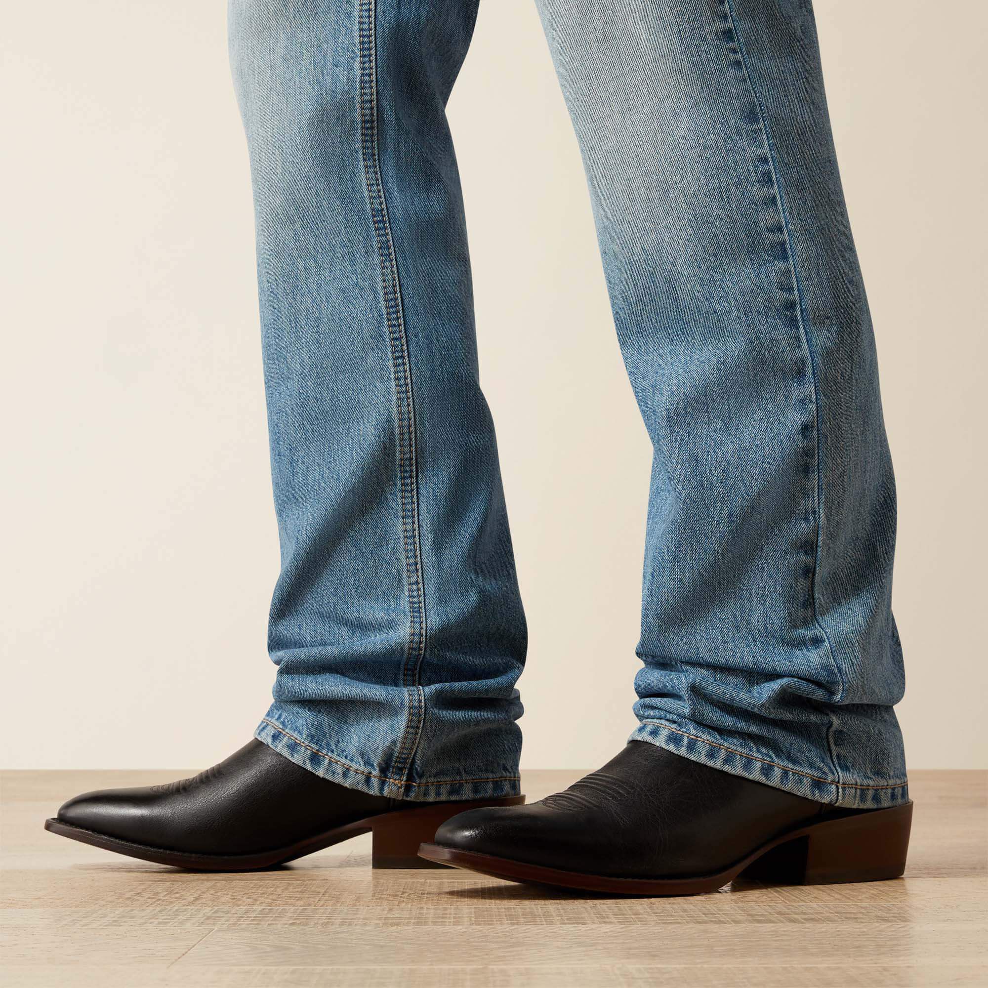 Ariat / M5 Straight Gilroy Straight Leg Jean