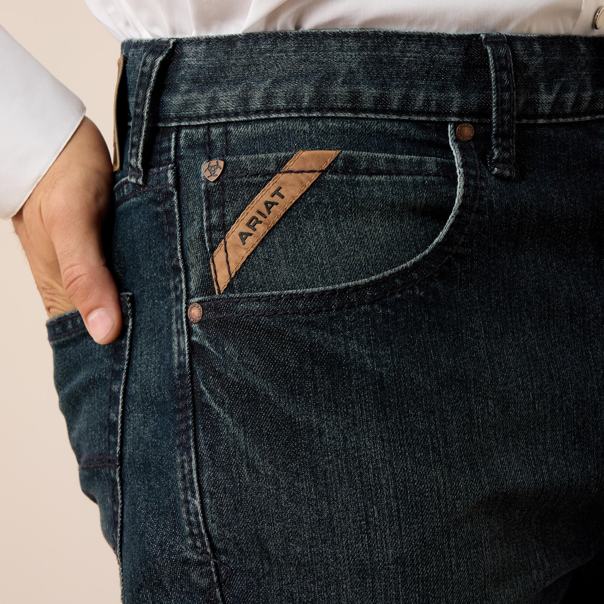 Ariat / M7 Slim Hansen Classic Rise Straight Leg Jeans