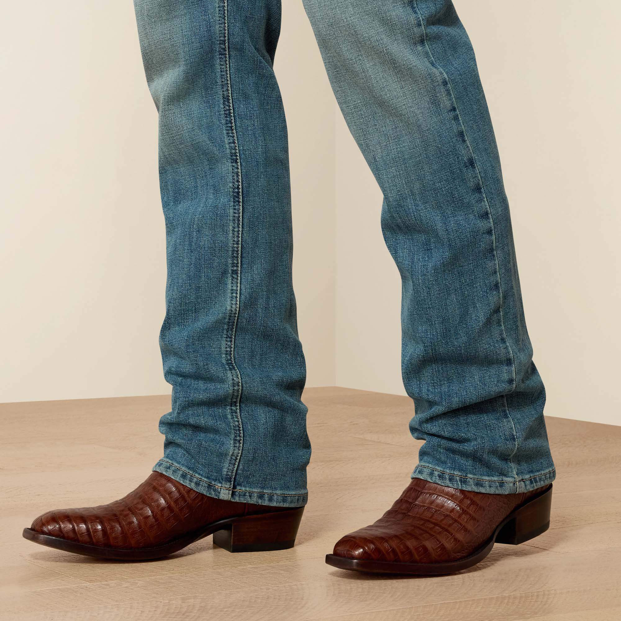 Ariat / M4 Low Rise Stretch Legacy Stackable Straight Leg Jean