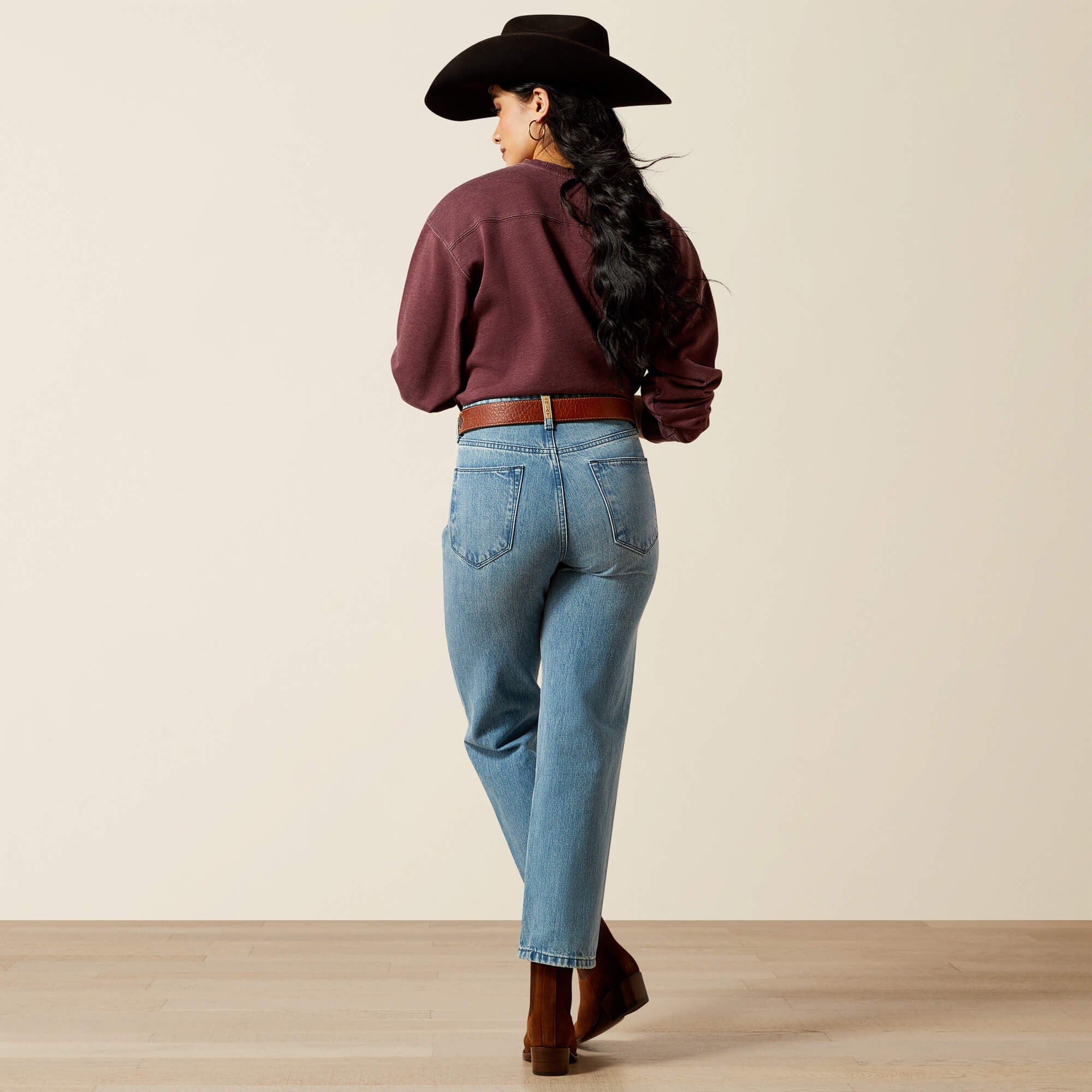 Ariat / Ultra High Rise Cheyenne Yoke Tomboy Straight Leg Jean
