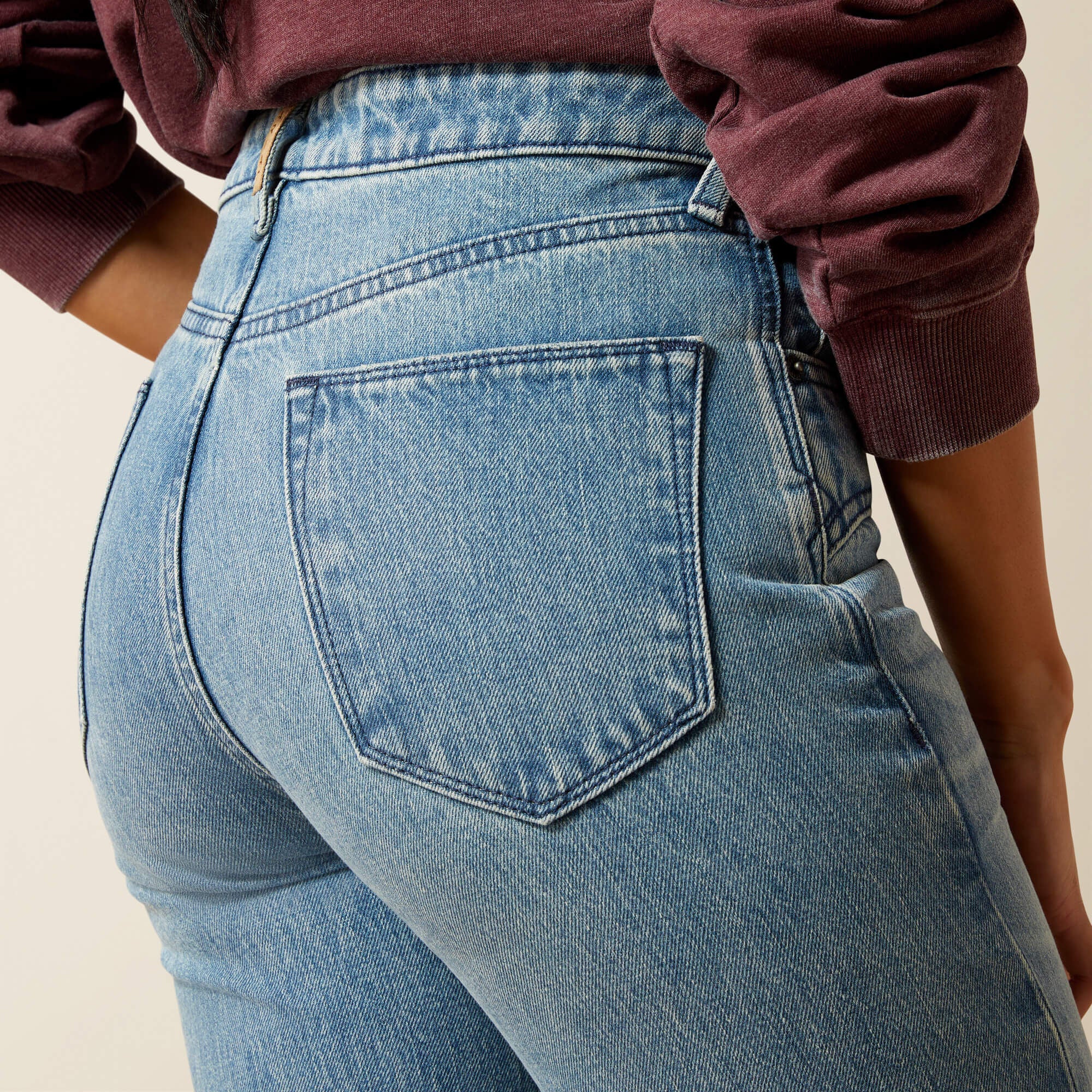 Ariat / Ultra High Rise Cheyenne Yoke Tomboy Straight Leg Jean