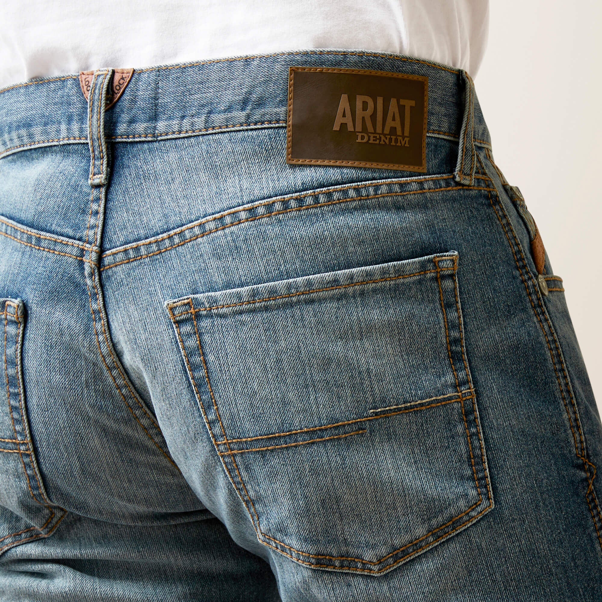 Ariat / M5 Straight Hansen Straight Jean